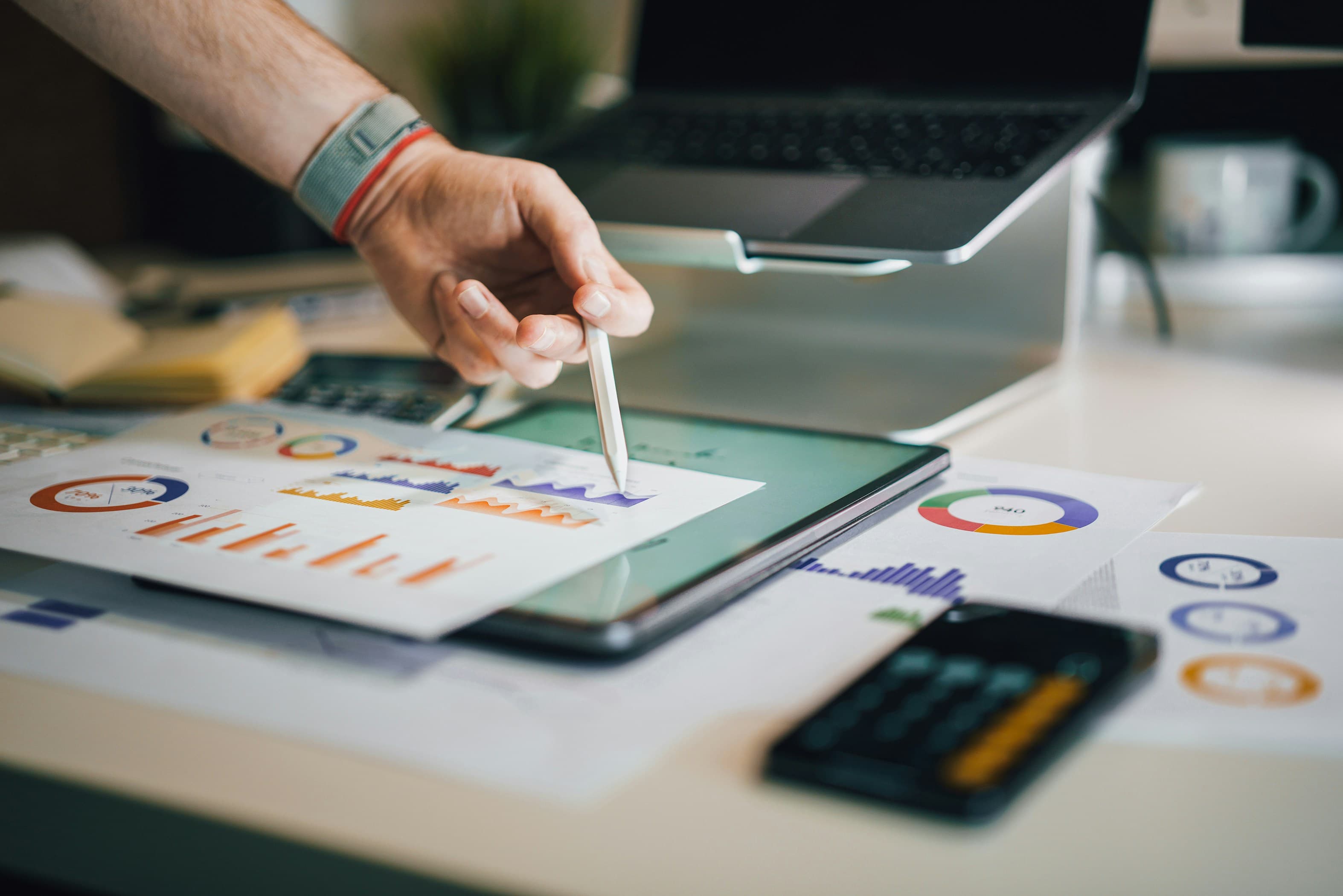 5 Strategies for Combining Postal Mailing with Digital Campaigns and Boosting Results